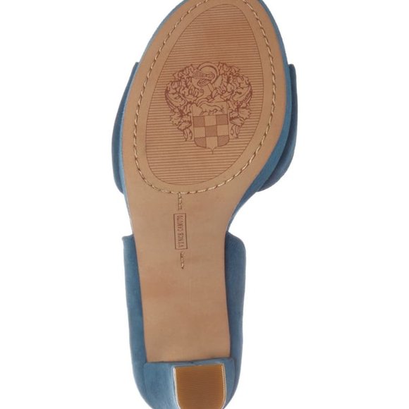 New Vince Camuto Sakari D'orsay Heels - Picture 8 of 8